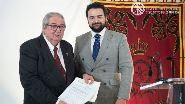 José Cortado, Hermano Mayor de la Real e Ilustre Cofradía del Santísimo Cristo de los Mineros, junto al alcalde de La Unión, Joaquín Zapata. José Cortado, Hermano Mayor de la Real e Ilustre Cofradía del Santísimo Cristo de los Mineros, junto al alcalde de La Unión, Joaquín Zapata.