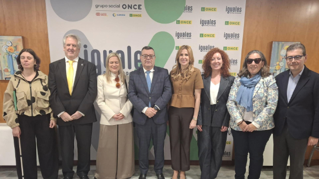 Imagen realizada durante la firma del protocolo - CARM Imagen realizada durante la firma del protocolo - CARM