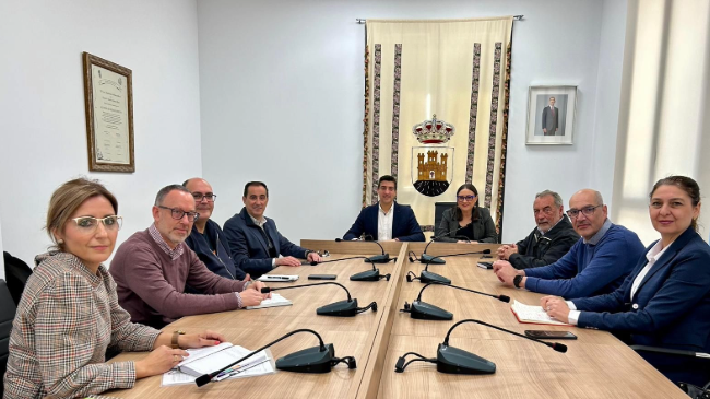 Reunión mantenida entre los regidores de los municipios ricoteños y miembros de la Comunidad Autónoma. Reunión mantenida entre los regidores de los municipios ricoteños y miembros de la Comunidad Autónoma.