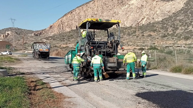 Comienza la duplicación de la carretera de acceso a la dársena de Escombreras. Comienza la duplicación de la carretera de acceso a la dársena de Escombreras.