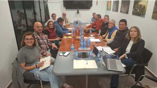 Fundación Ingenio, Comunidad de Regantes del Campo de Cartagena, ASAJA, FECOAM, ADESPOFA, UPA, SOS Rural y Agroingenieros durante la reunión celebrada este jueves. Fundación Ingenio, Comunidad de Regantes del Campo de Cartagena, ASAJA, FECOAM, ADESPOFA, UPA, SOS Rural y Agroingenieros durante la reunión celebrada este jueves.