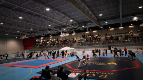 Vista general de las tres pistas de competición el pasado sábado en el polideportivo Cabezo Beaza de Cartagena (A. Radovan).
