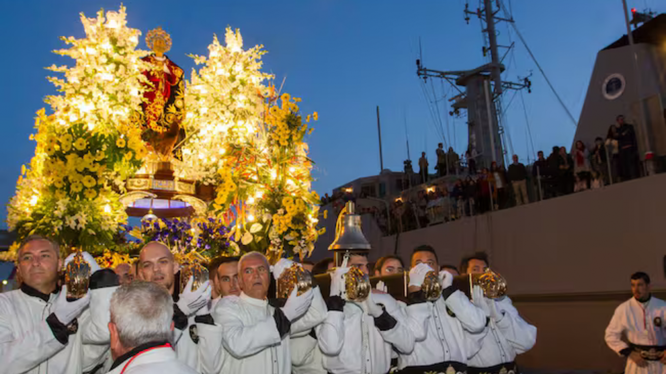 San Pedro Apóstol a su salida del Arsenal de Cartagena. San Pedro Apóstol a su salida del Arsenal de Cartagena.