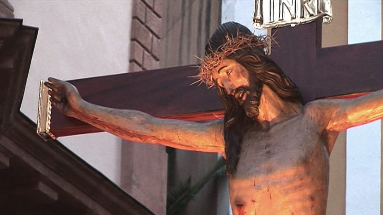 El Cristo de la Salud en su transcurrir por las calles de Murcia. El Cristo de la Salud en su transcurrir por las calles de Murcia.