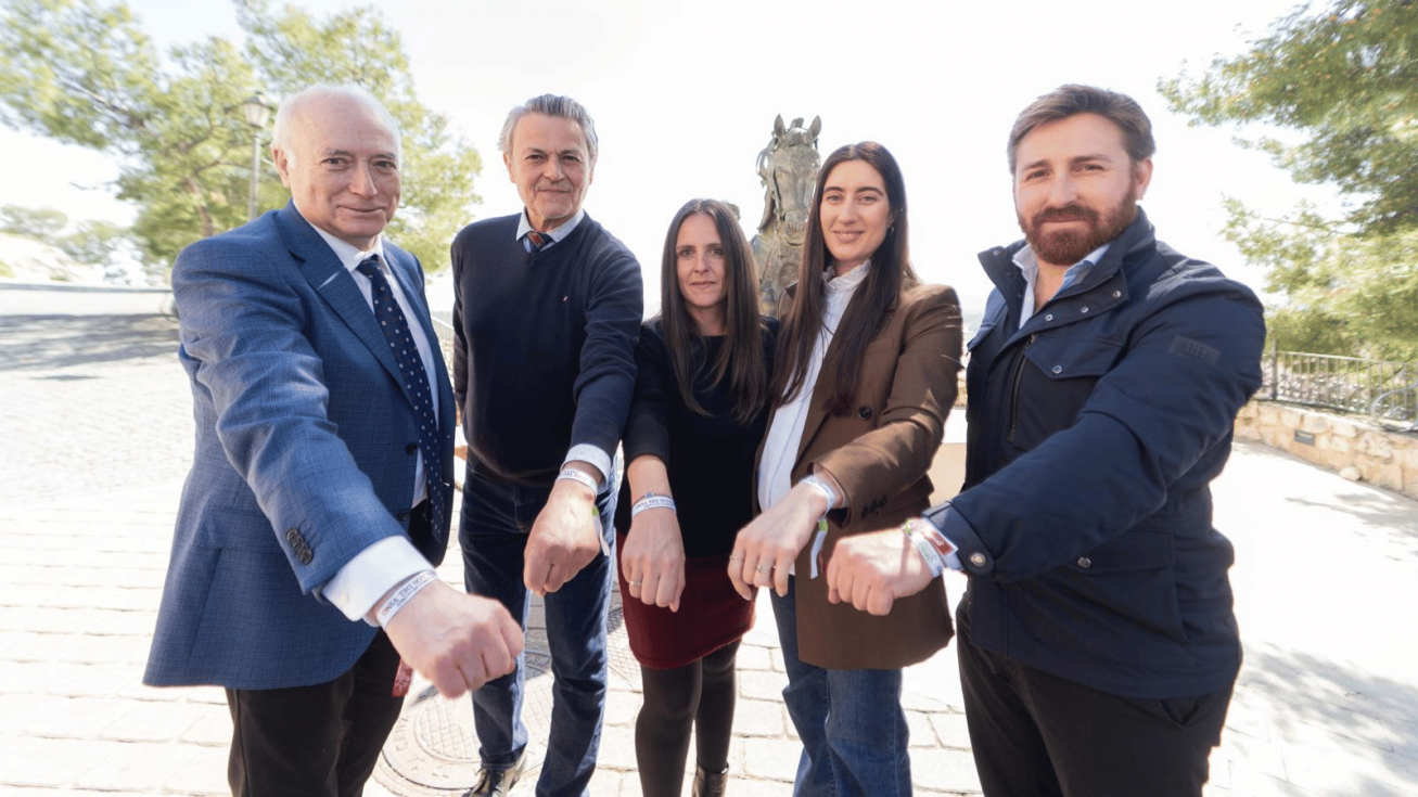 Acuerdo con los Caballos del Vino y el Hospital Ribera Caravaca mediante el cual se garantiza la cobertura sanitaria a m&aacute;s de 8.000 personas