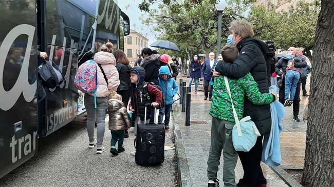Refugiados ucranianos llegados en un viaje organizado por la UCAM