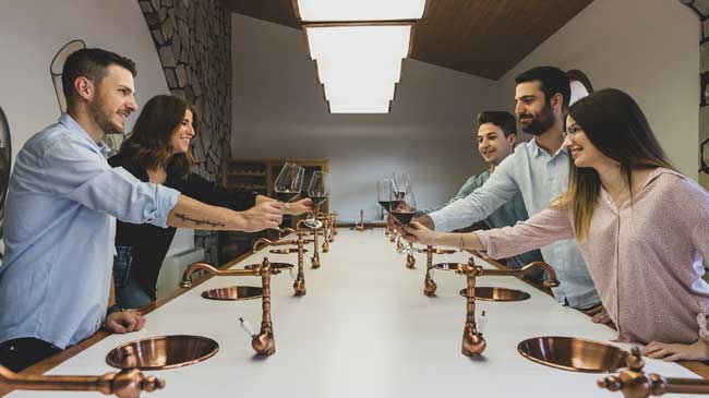 Sala de catas de Bodegas Luz&oacute;n