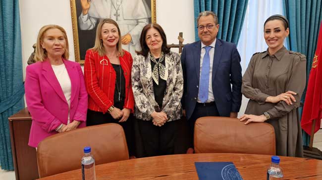 Josefina García, María Dolores Cantó, María Dolores García, Jaime Sánchez-Vizcaíno e Isabel Mendoza Josefina García, María Dolores Cantó, María Dolores García, Jaime Sánchez-Vizcaíno e Isabel Mendoza