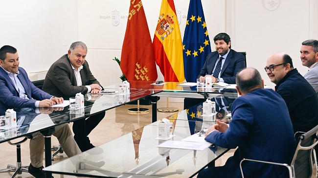 L&oacute;pez Miras, en la reuni&oacute;n&nbsp;para analizar las acciones desplegadas en defensa del trasvase