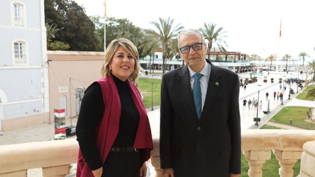 La alcadesa de Cartagena, Noelia Arroyo, y Joaqu&iacute;n Barber&aacute;, en el Palacio Consitorial