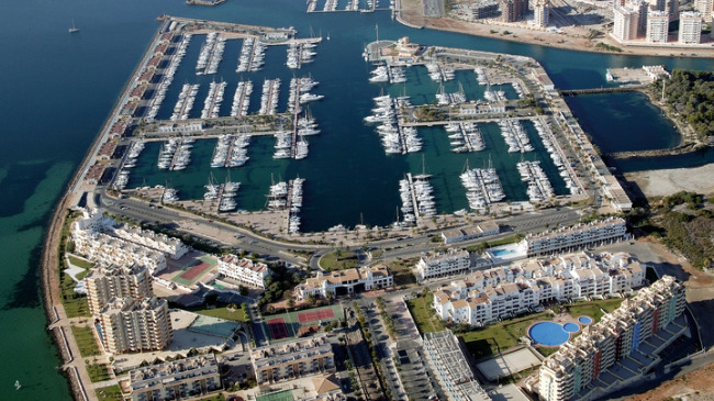 Imagen del puerto deportivo Tom&aacute;s Maestre
