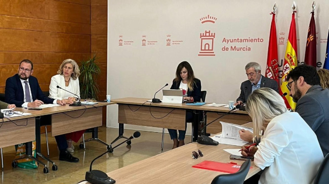 Imagen de la reuni&oacute;n de la Comisi&oacute;n de Gesti&oacute;n Econ&oacute;mica  del Ayuntamiento de Murcia