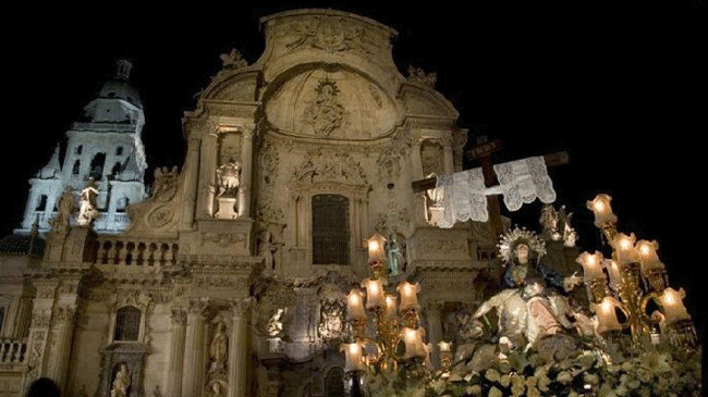 Procesión de la cofradía de Servitas de María Santísima de las Angustias - COFRADÍA DE SERVITAS - Archivo Procesión de la cofradía de Servitas de María Santísima de las Angustias - COFRADÍA DE SERVITAS - Archivo