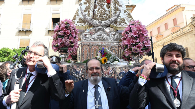 El presidente de la Comunidad, Fernando L&oacute;pez Miras, asisti&oacute; hoy a la misa con motivo de las Fiestas de Primavera 2025 en Murcia - ANGELA ORTIZ