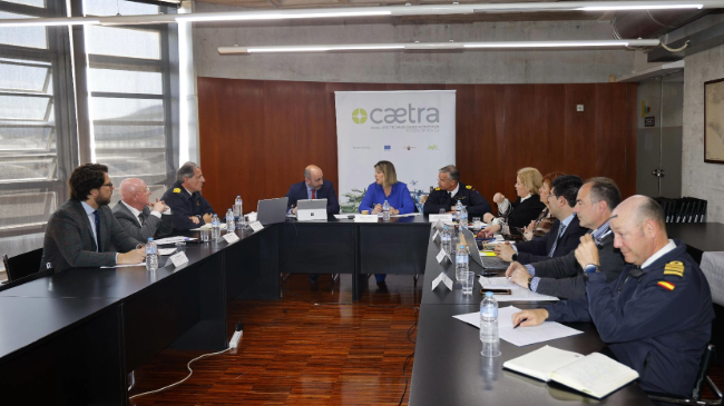 Reuni&oacute;n mantenida en el Ceeic esta ma&ntilde;ana en la que se han analizado distintos puntos de la nueval&iacute;nea del Caetra vinculada al Arsenal.