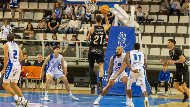 Alex Jordá durante el encuentro disputado entre HLA Alicante y Odilo Cartagena. Alex Jordá durante el encuentro disputado entre HLA Alicante y Odilo Cartagena.
