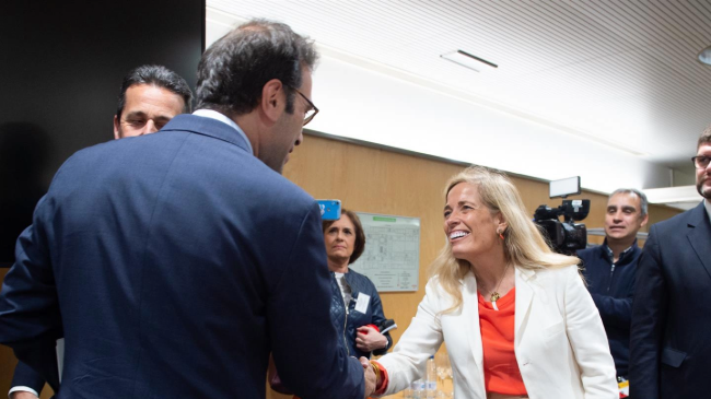 El ministro de Economía, Comercio y Empresa, Carlos Cuerpo, saluda a la consejera de Economía, Hacienda y Empleo de la Comunidad de Madrid, Rocío Albert, durante el 'Consejo Interterritorial de Internacionalización', El ministro de Economía, Comercio y Empresa, Carlos Cuerpo, saluda a la consejera de Economía, Hacienda y Empleo de la Comunidad de Madrid, Rocío Albert, durante el 'Consejo Interterritorial de Internacionalización',