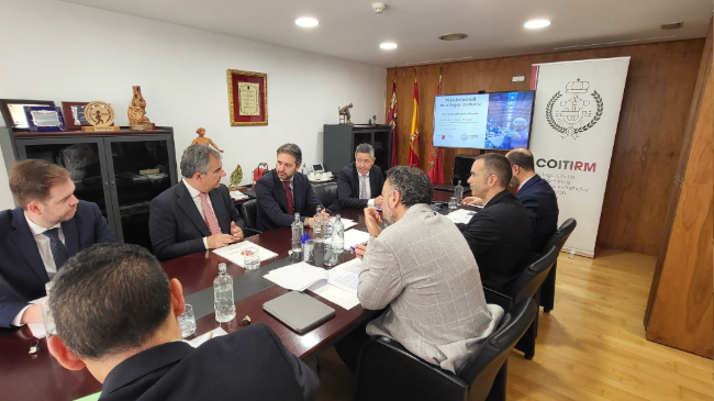 El consejero de Medio Ambiente, Universidades, Investigación y Mar Menor, Juan María Vázquez, reunido con el decano del Colegio Oficial de Ingenieros Técnicos Industriales de la Región de Murcia (COITIRM), Miguel Á El consejero de Medio Ambiente, Universidades, Investigación y Mar Menor, Juan María Vázquez, reunido con el decano del Colegio Oficial de Ingenieros Técnicos Industriales de la Región de Murcia (COITIRM), Miguel Á
