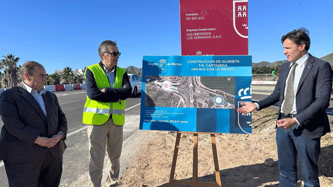 El consejero de Fomento e Infraestructuras, Jorge García Montoro, durante la visita del comienzo de las obras. El consejero de Fomento e Infraestructuras, Jorge García Montoro, durante la visita del comienzo de las obras.