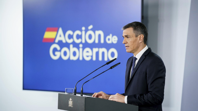 El presidente del Gobierno, Pedro S&aacute;nchez, comparece en el Palacio de la Moncloa, a 22 de abril de 2025 (P&eacute;rez Meca).
