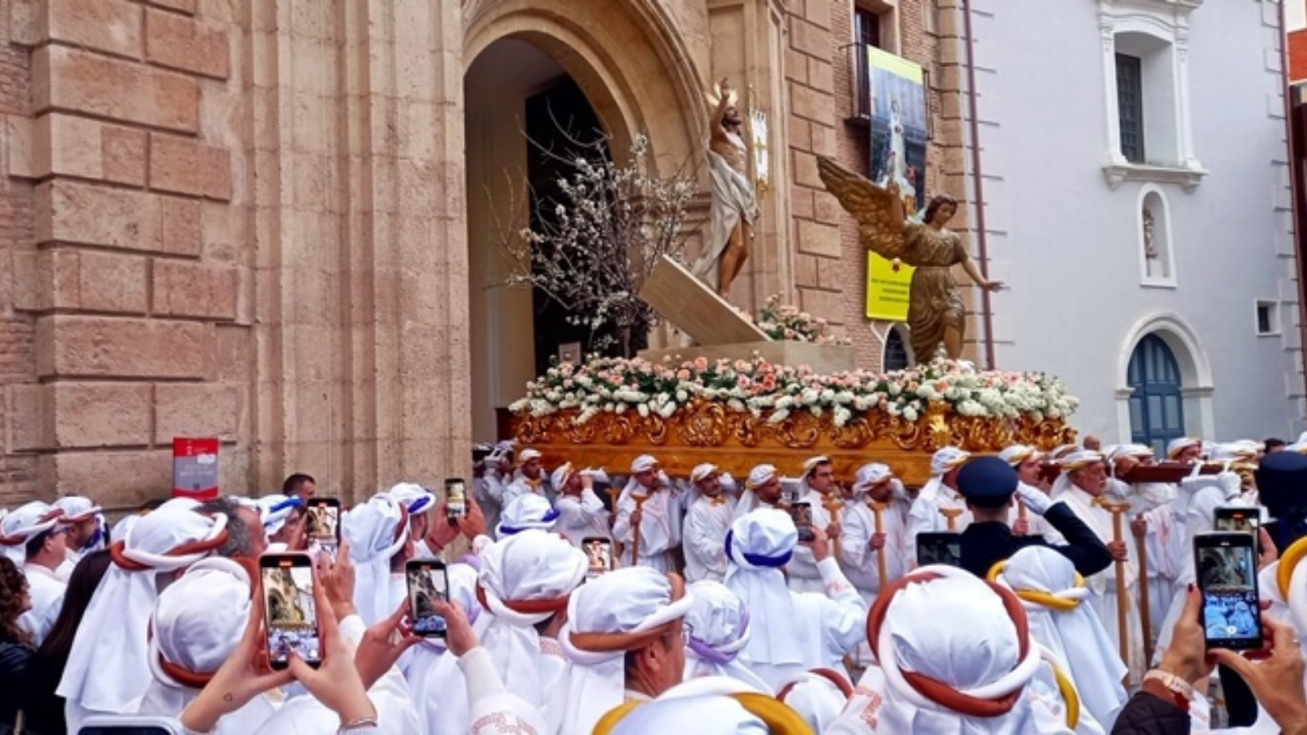 El Resucitado a su salida de Santa Eulalia.