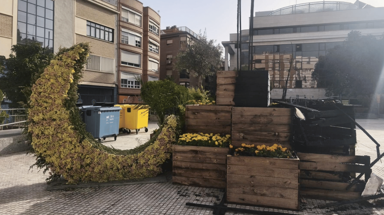 Estado en el que ha quedado el jard&iacute;n de Primavera de la plaza de Europa - STV