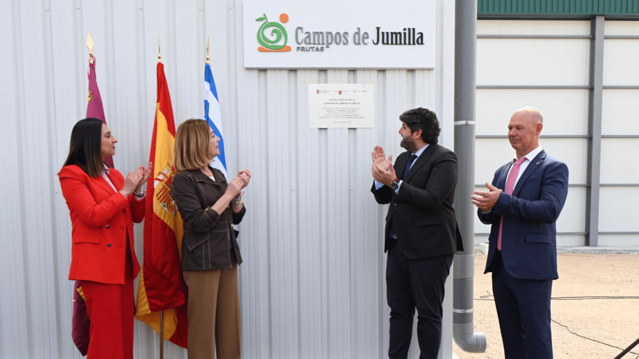 El presidente de la Comunidad, Fernando L&oacute;pez Miras, inaugur&oacute; hoy el centro log&iacute;stico de la cooperativa Campos de Jumilla, en el marco de su 40 aniversario - CARM