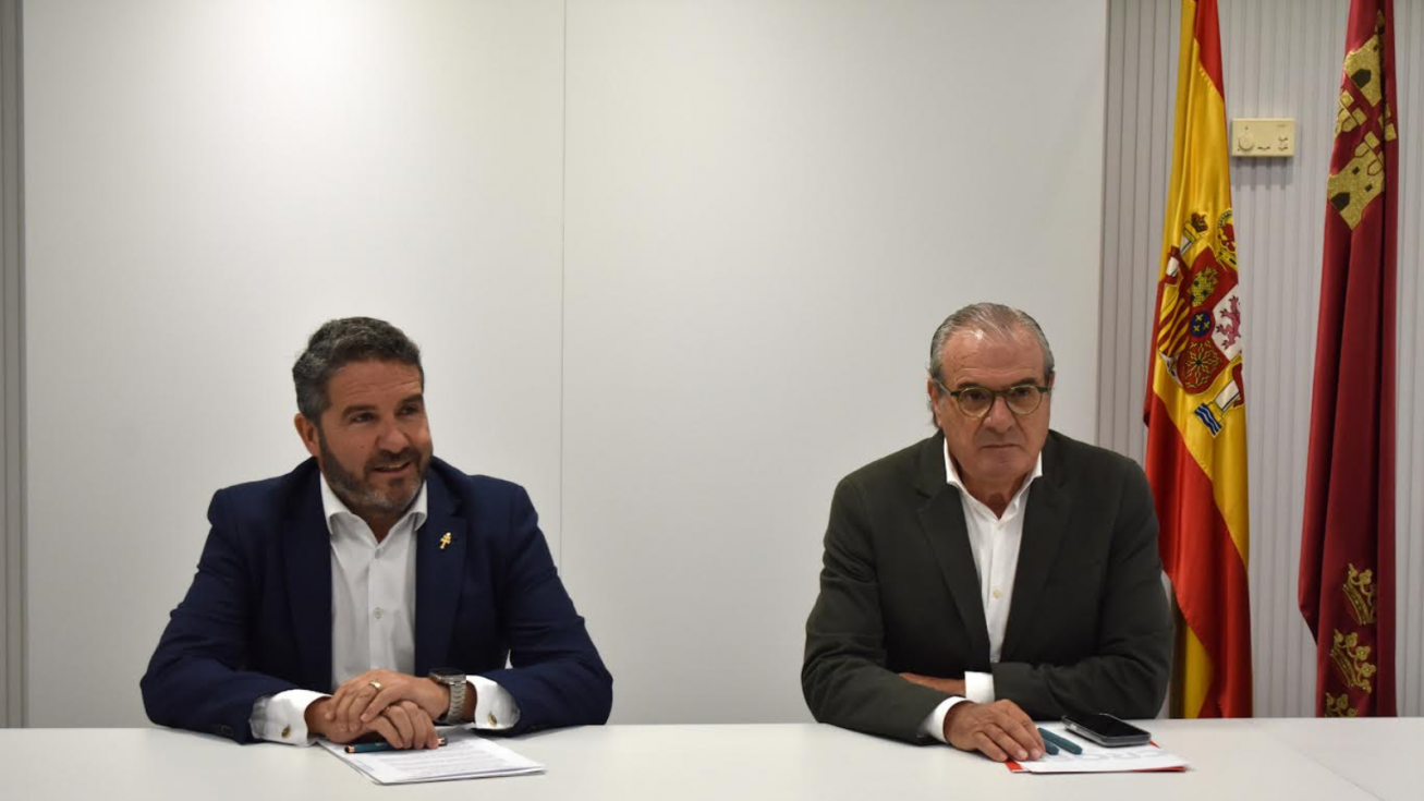 El presidente de CROEM, Miguel L&oacute;pez Abad, y el director general de Av&aacute;lam, Luis Mart&iacute;nez de Salas.