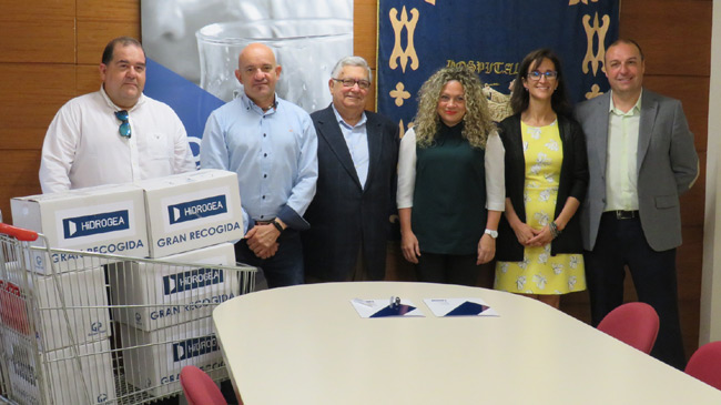 Responsables y trabajadores de Hidrogea y de la Hospitalidad Santa Teresa