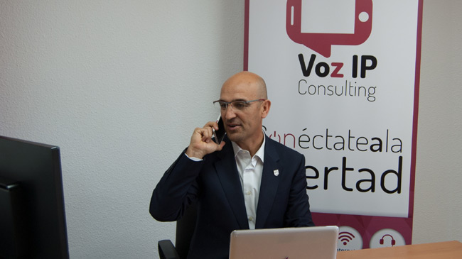 Juli&aacute;n S&aacute;nchez, director general de Voz IP Consulting