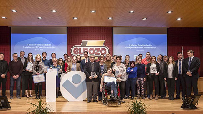 Imagen de una anterior entrega de donaciones de los trabajadores de El Pozo
