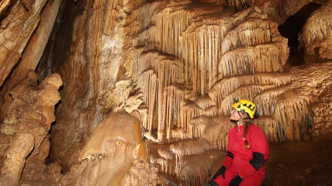 Interior de la Cueva del Portichuelo en Jumilla