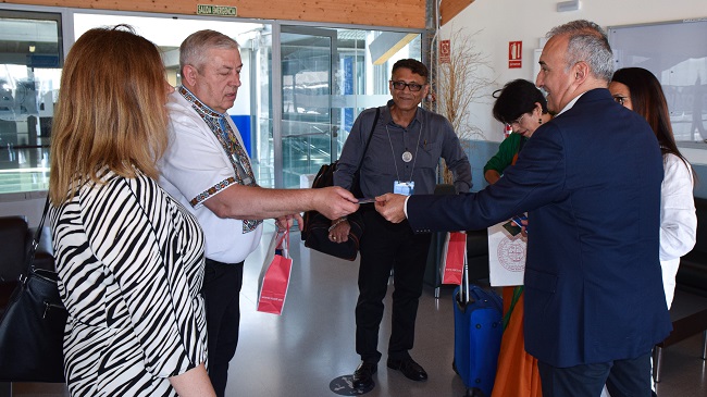 Algunos de los representantes de universidades extranjeras a su llegada al CIM