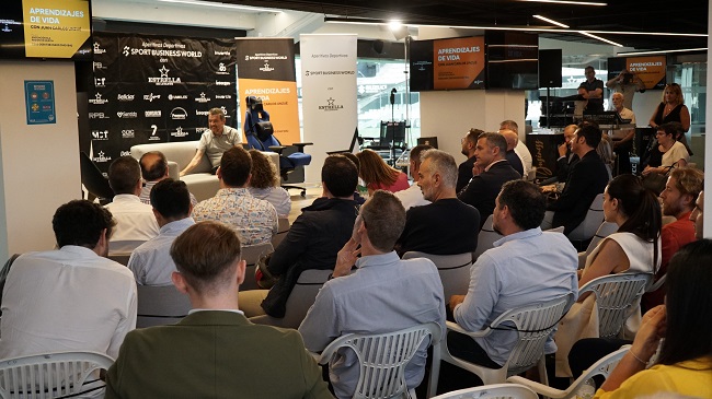 Un momento de&nbsp;la charla 'Aprendizajes de vida', celebrada&nbsp;en el FFC Business del Estadio Cartagonova