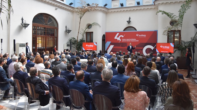 Momento de la conferencia del economista Daniel Lacalle en el Real Casino de Murcia