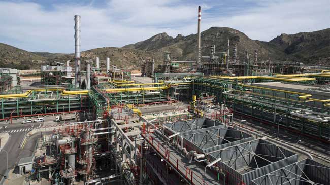 Refiner&iacute;a de Repsol en Cartagena