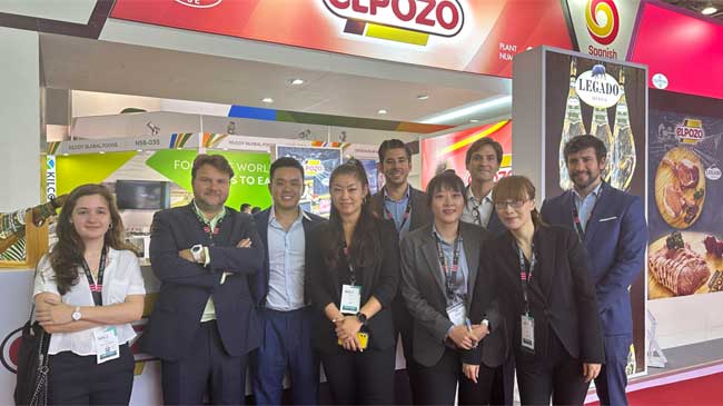 Equipo comercial de El Pozo en China