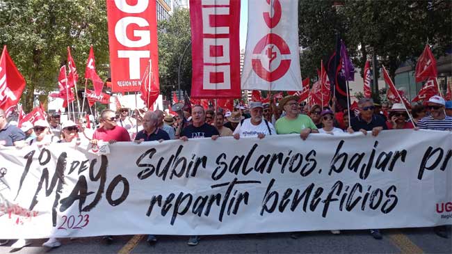 Pancarta que abr&iacute;a la manifiestaci&oacute;n celebrada en Murcia