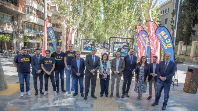 Exposici&oacute;n de los atletas de la UCAM en el paseo Alfonso X El Sabio