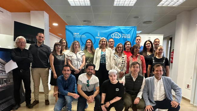 la concejal de  Promoci&oacute;n Econ&oacute;mica y Empleo, Mercedes Bernab&eacute;, en la jornada de lanzamiento del segundo grupo del programa Acelera Startups