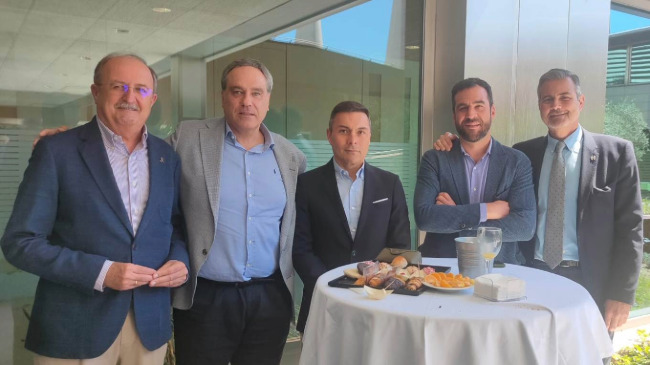 De izquierda a derecha, Tom&aacute;s Mart&iacute;nez Pag&aacute;n, Peio Aranguren, Andr&eacute;s Baraza, &Aacute;ngel Casal y Francisco Montalb&aacute;n