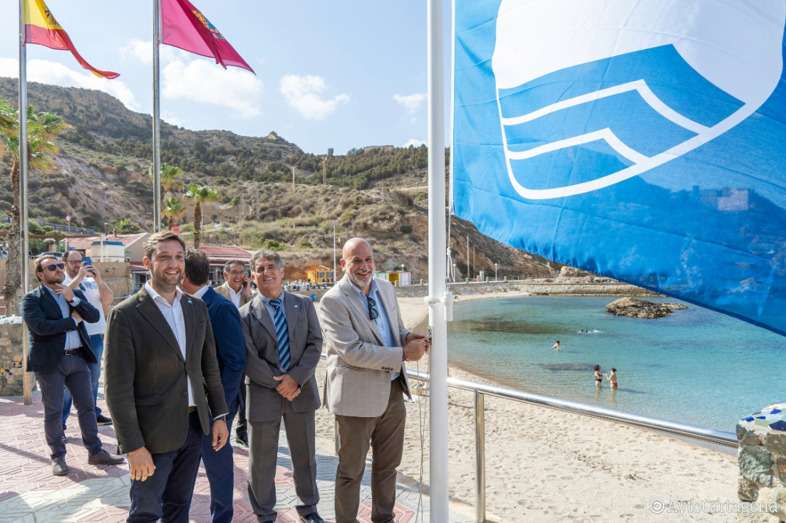 El concejal de Litoral, Gonzalo L&oacute;pez, en Cala Cortina