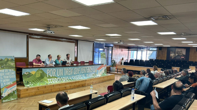 Consumur, y diferentes entidades del pa&iacute;s, en el III Encuentro Estatal 'Tren y Clima'