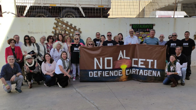 Miembros de la Plataforma 'NO AL CETI, DEFIENDE CARTAGENA'