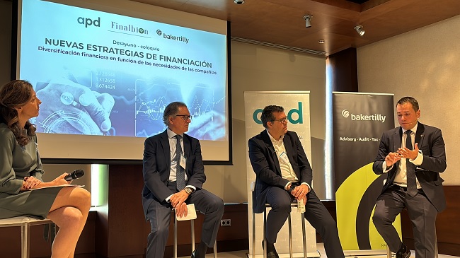 Encuentro informativo organizado por la Asociaci&oacute;n para el Progreso de la Direcci&oacute;n