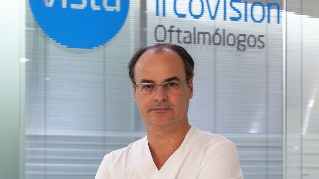 Lorenzo Vall&eacute;s, oftalm&oacute;logo y director m&eacute;dico de Vista Ircovisi&oacute;n Cartagena
