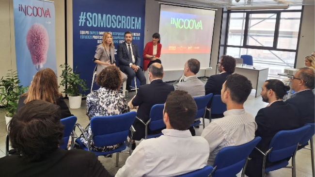 La consejera de Empresa, Empleo y Economía Social, Marisa López Aragón, junto con la secretaria de Estado de Digitalización e Inteligencia Artificial, María González Veracruz, durante la visita a las instalaciones La consejera de Empresa, Empleo y Economía Social, Marisa López Aragón, junto con la secretaria de Estado de Digitalización e Inteligencia Artificial, María González Veracruz, durante la visita a las instalaciones