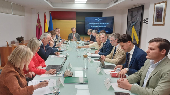 El consejero de Medio Ambiente, Universidades, Investigación y Mar Menor, Juan María Vázquez, preside el primer Consejo Interuniversitario de 2025 - CARM El consejero de Medio Ambiente, Universidades, Investigación y Mar Menor, Juan María Vázquez, preside el primer Consejo Interuniversitario de 2025 - CARM