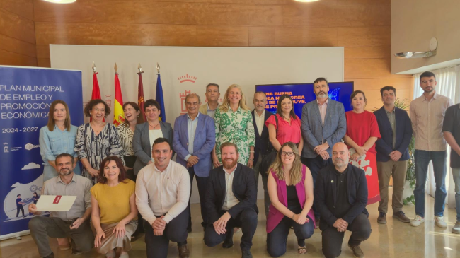 Presentaci&oacute;n de la convocatoria del XXXIII Concurso de Proyectos Empresariales, bajo la denominaci&oacute;n 'Edici&oacute;n Murcia 1200'.