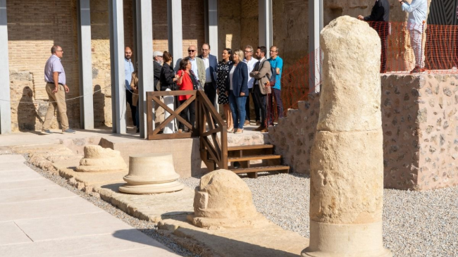 La alcaldesa de Cartagena, Noelia Arroyo, visita el Pórtico del Teatro Romano. La alcaldesa de Cartagena, Noelia Arroyo, visita el Pórtico del Teatro Romano.